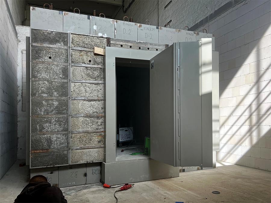 Strongroom door grade 13 CD EX